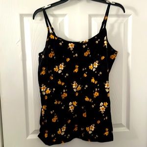 Adorable Torrid Tank Floral 2